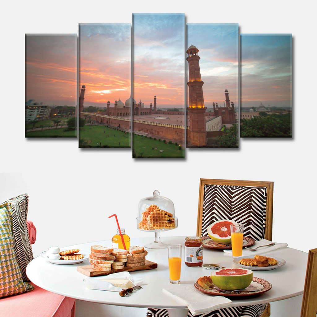 5 Panels Canvas Painting of Badshahi Masjid at sunset