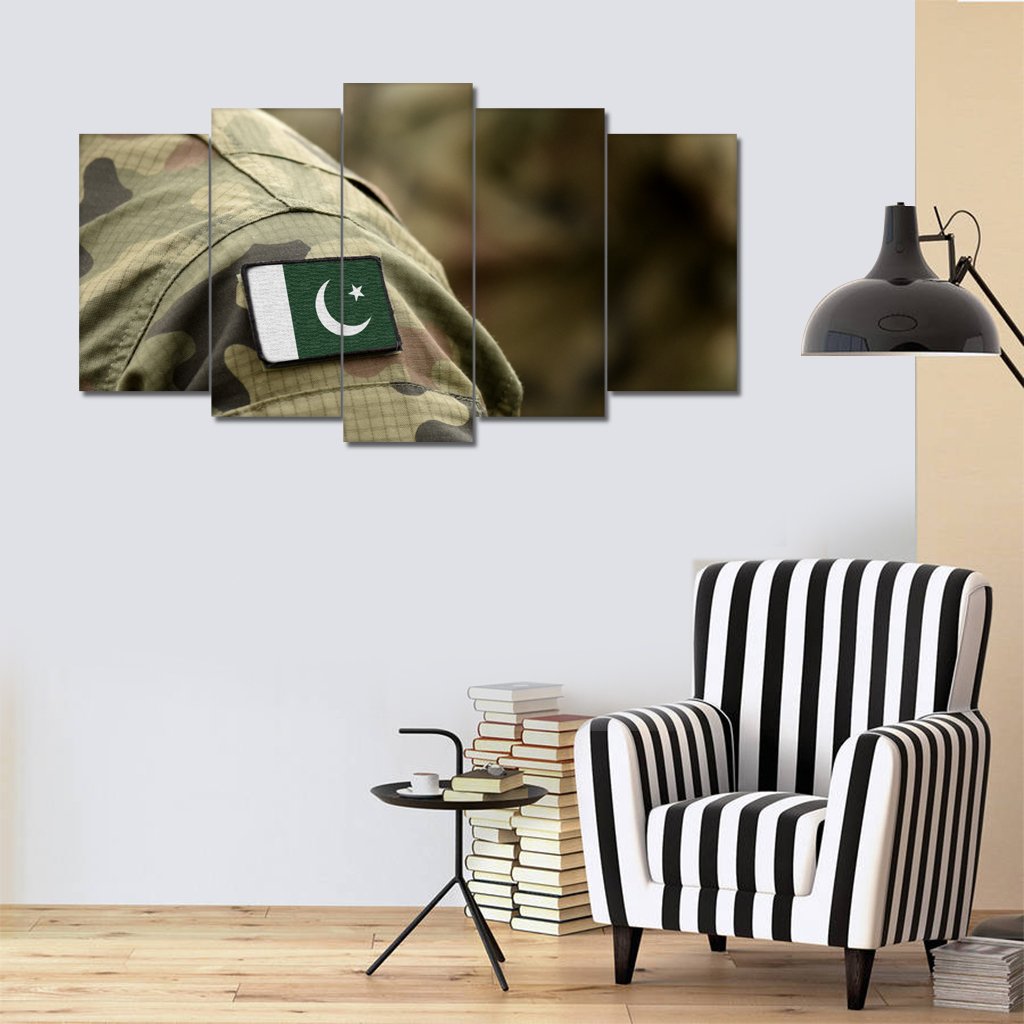 5 Panels Canvas set of Flag of Pakistan on military uniforms 02