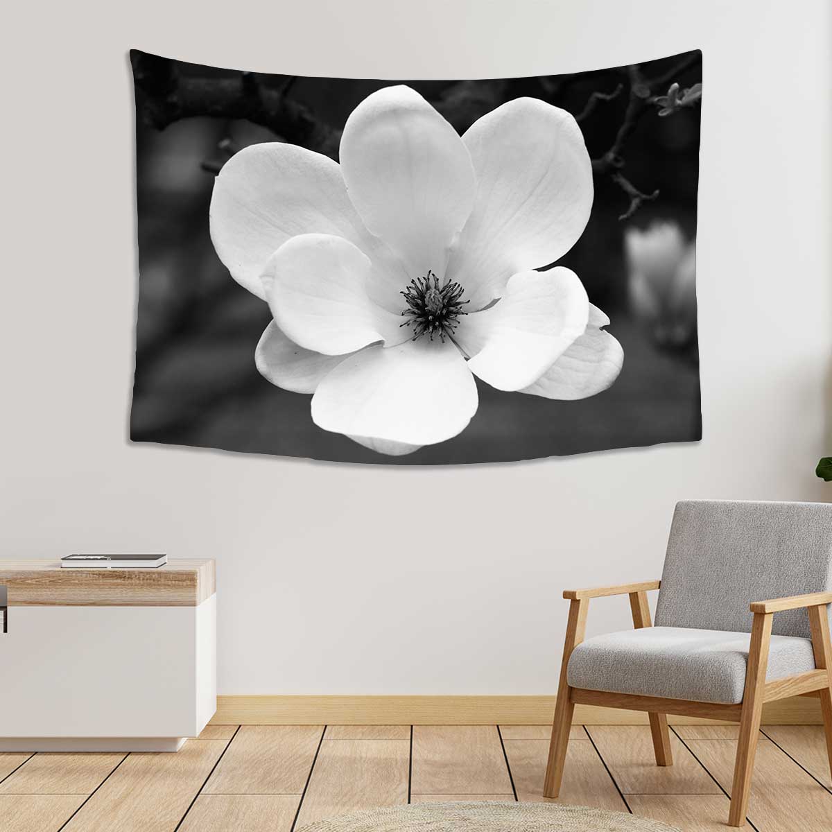 Magnolia-flower-in-black-and-white