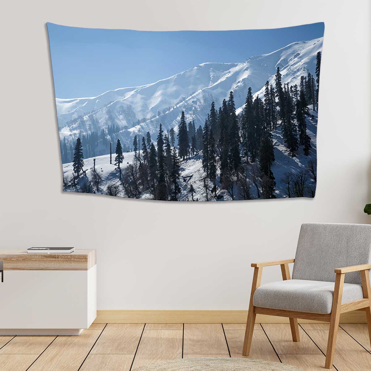 Snow-Covered-Himalayan-Mountains-with-pine-Trees-in-Gulmarg